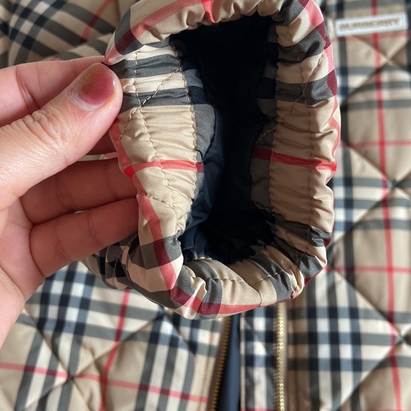 Burberry London Kid 12 yr jacket. - Picture 3 of 13